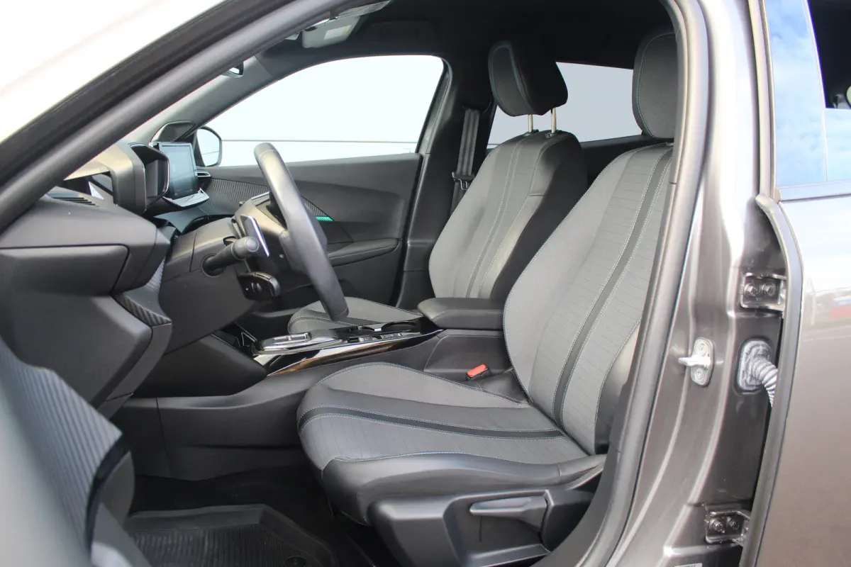 1.2 Allure | Camera | Cruise | Carplay | Climate | DAB | LED | PDC A | Camera | Cruise | Carplay | Climate | DAB | LED | PDC A |