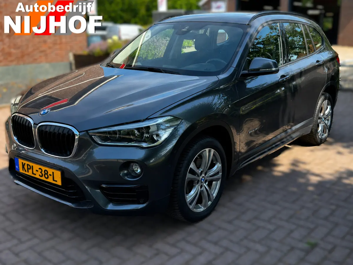 sDrive18i Executive Automaat