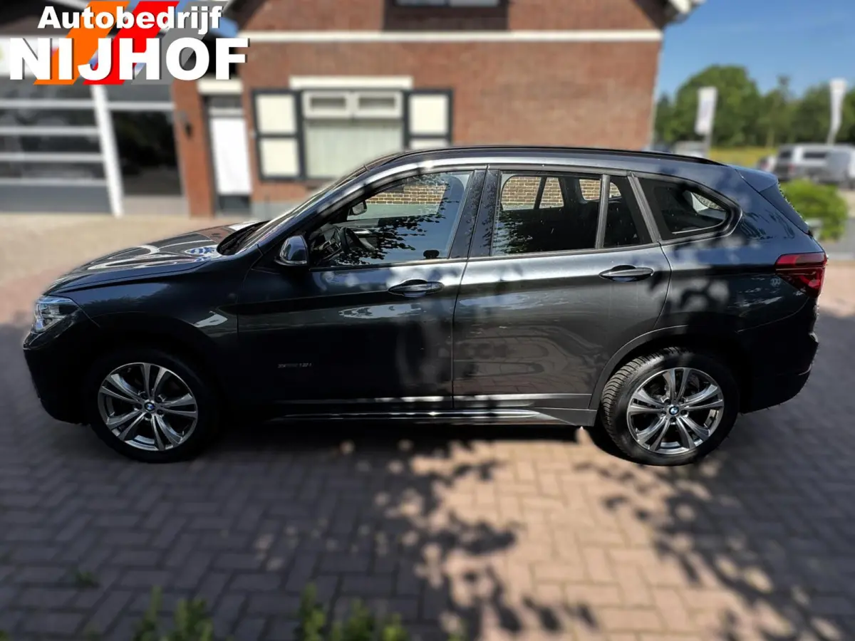 sDrive18i Executive Automaat