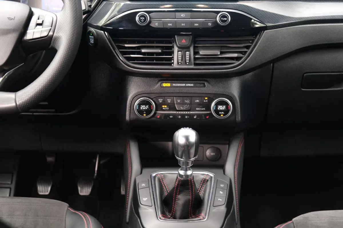 1.5 EcoBoost ST-Line|ACC|Trekhaak|Camera|Winterpakket|LED|Alcantara|LaneAssist|DigiDash