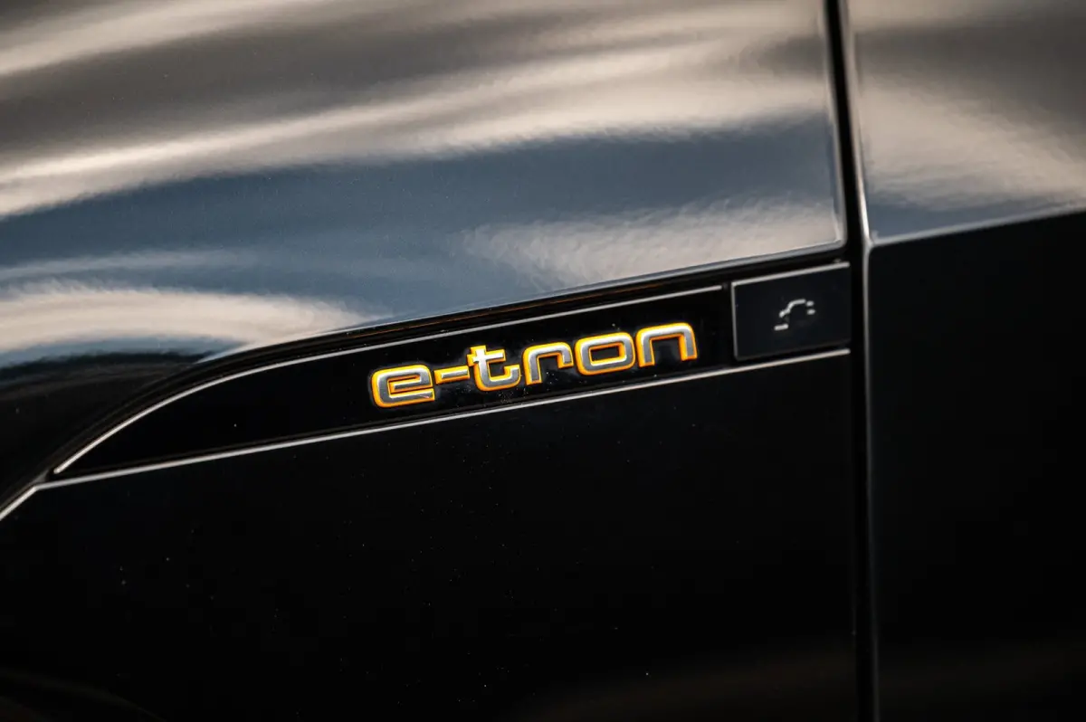 E-tron 50 quattro Launch edition 71 kWh Soh 84% I Trekhaak I Climate I Cruise I Stoelgeheugen I Luchtvering