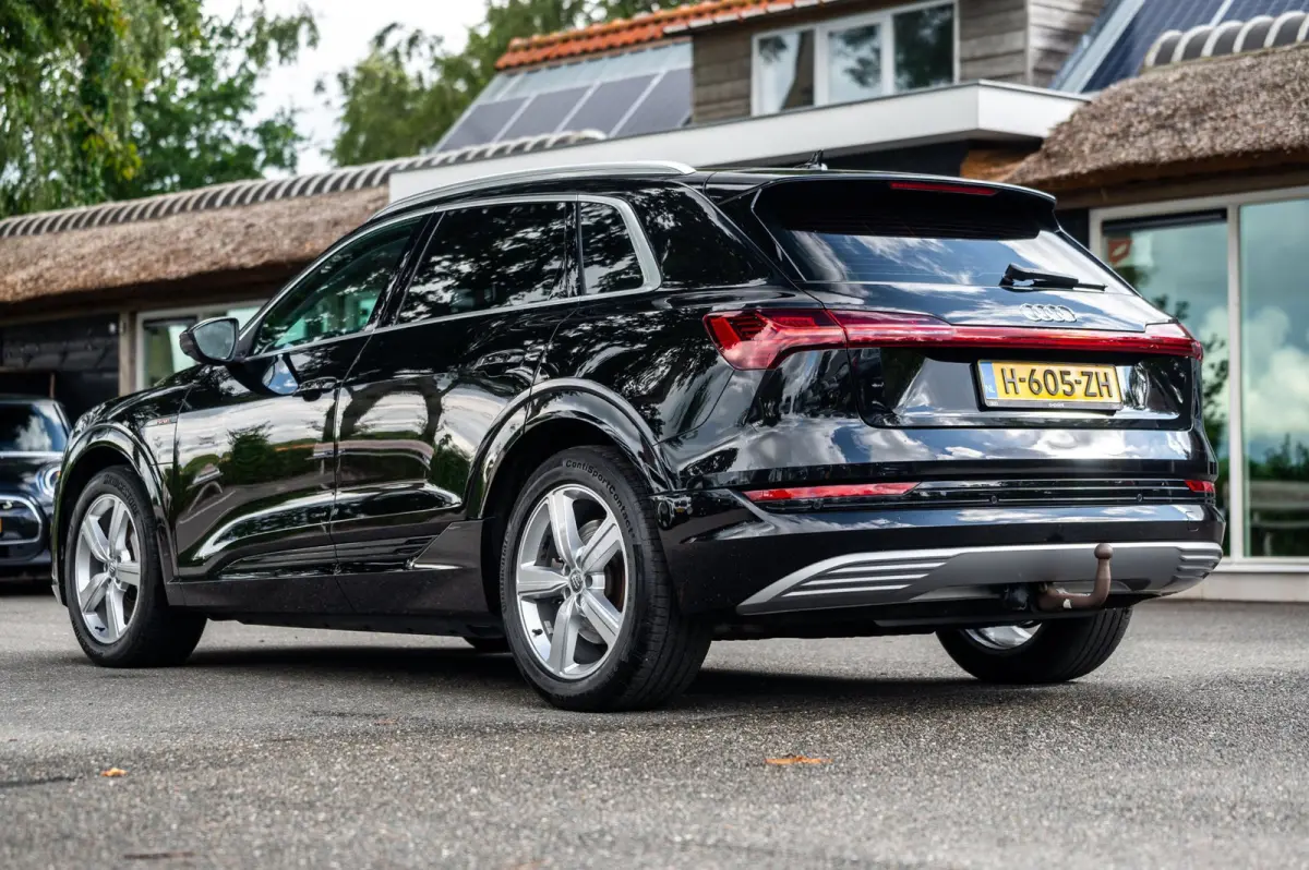 E-tron 50 quattro Launch edition 71 kWh Soh 84% I Trekhaak I Climate I Cruise I Stoelgeheugen I Luchtvering