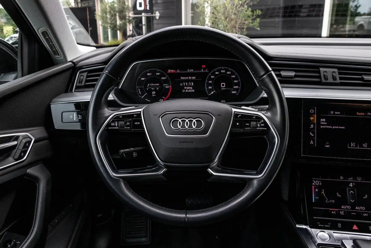 E-tron 50 quattro Launch edition 71 kWh Soh 84% I Trekhaak I Climate I Cruise I Stoelgeheugen I Luchtvering