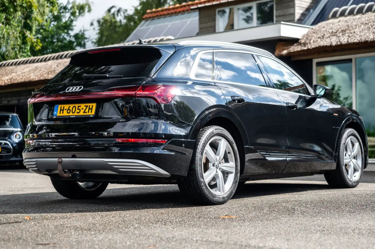 E-tron 50 quattro Launch edition 71 kWh Soh 84% I Trekhaak I Climate I Cruise I Stoelgeheugen I Luchtvering