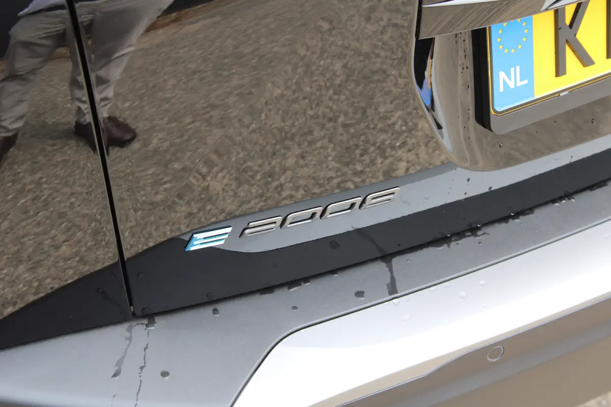 Business Apple Carplay/Android Auto | Cruise Control | Climate Control | Camera
