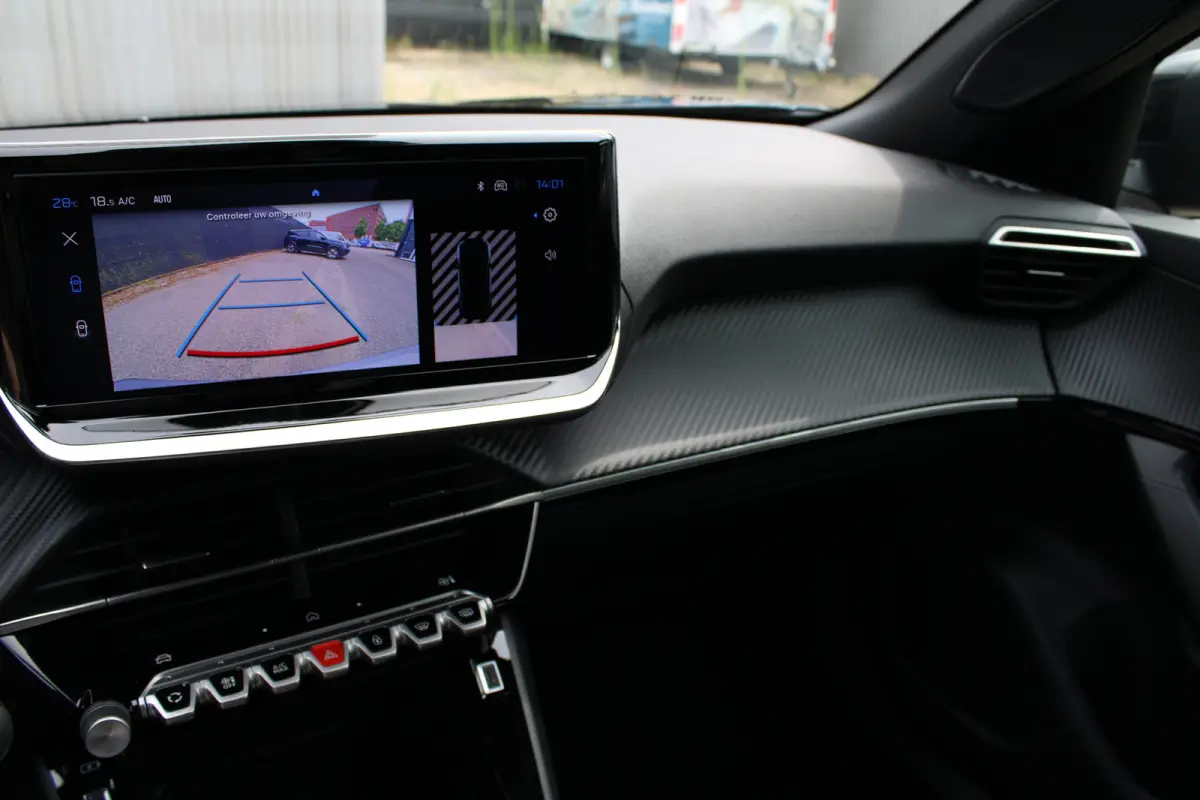 Business Apple Carplay/Android Auto | Cruise Control | Climate Control | Camera