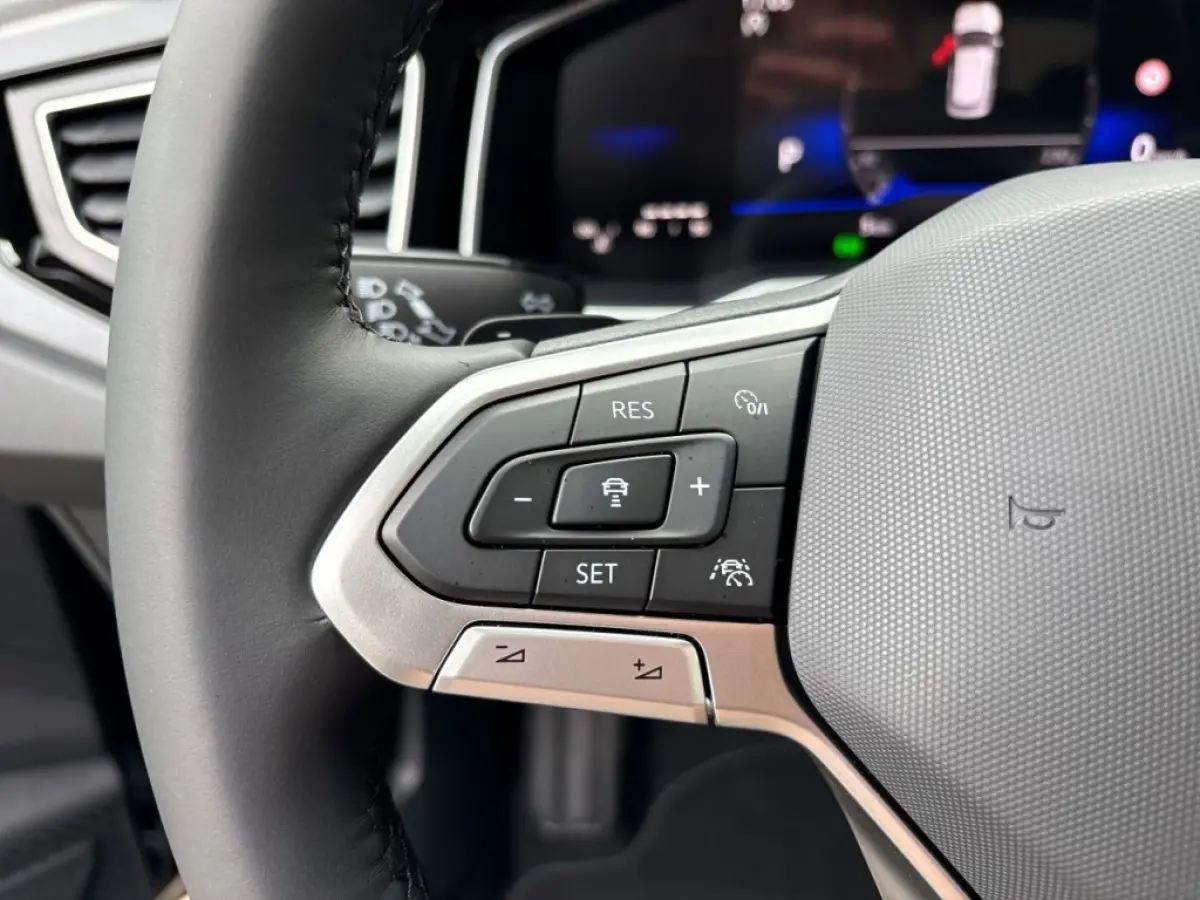 1.5 TSI DSG R-LINE BLACK STYLE AFN.TREKHAAK/CAMERA/ACC/IQ/STOELVERW/CARPLAY