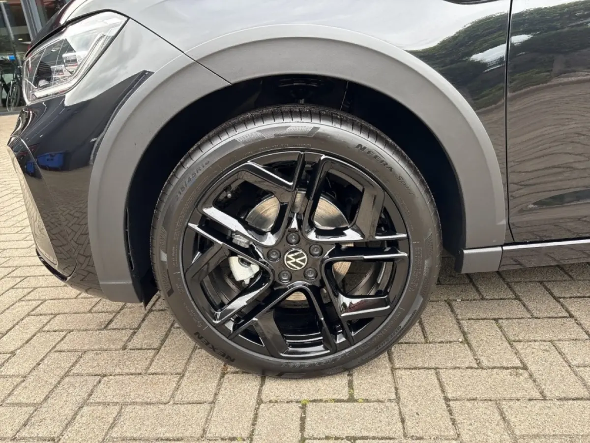 1.5 TSI DSG R-LINE BLACK STYLE AFN.TREKHAAK/CAMERA/ACC/IQ/STOELVERW/CARPLAY
