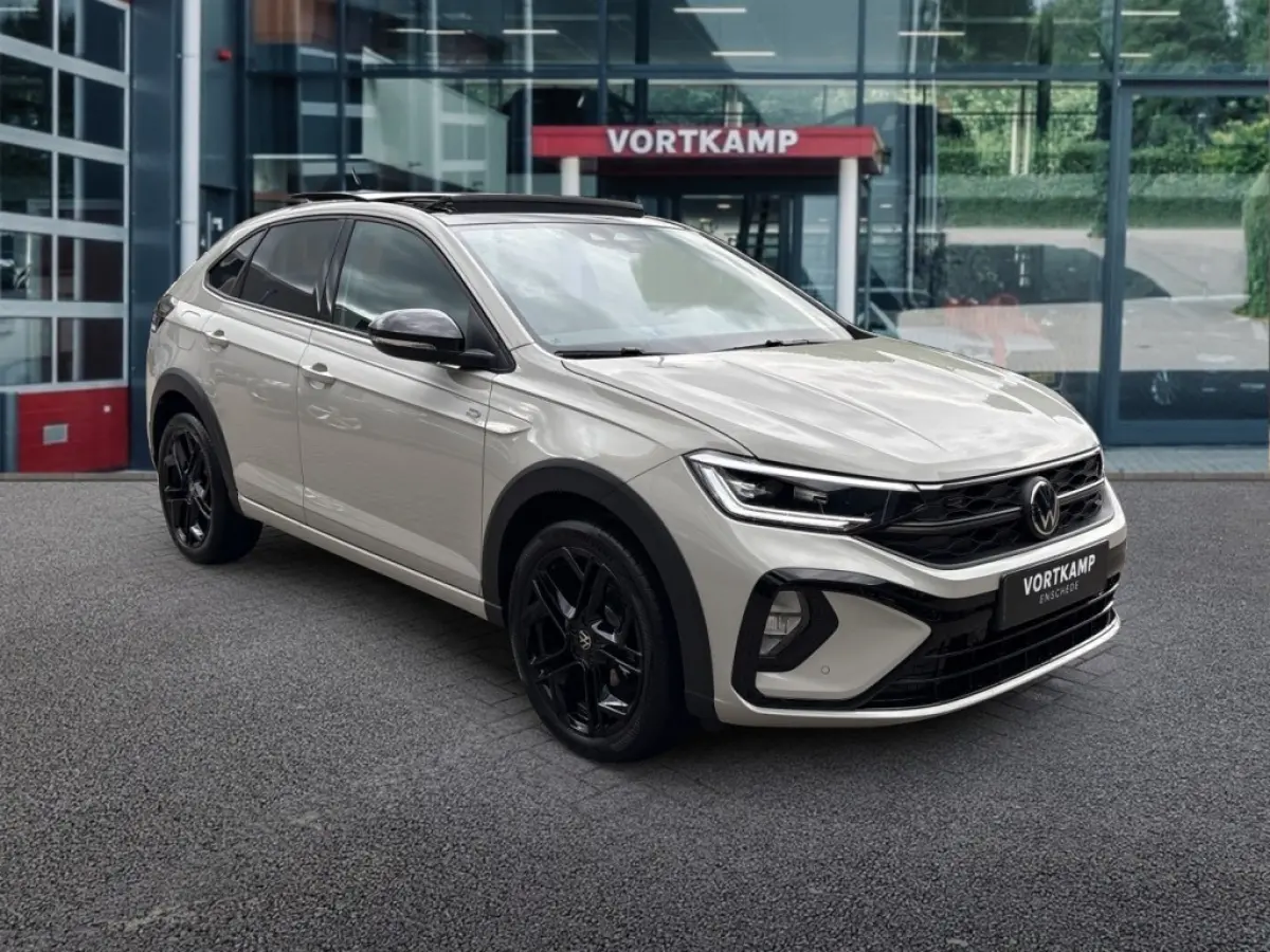1.0 TSI DSG R-LINE BLACK STYLE PANO-DAK/CAMERA/ACC/IQ/STOELVERW/CARPLAY