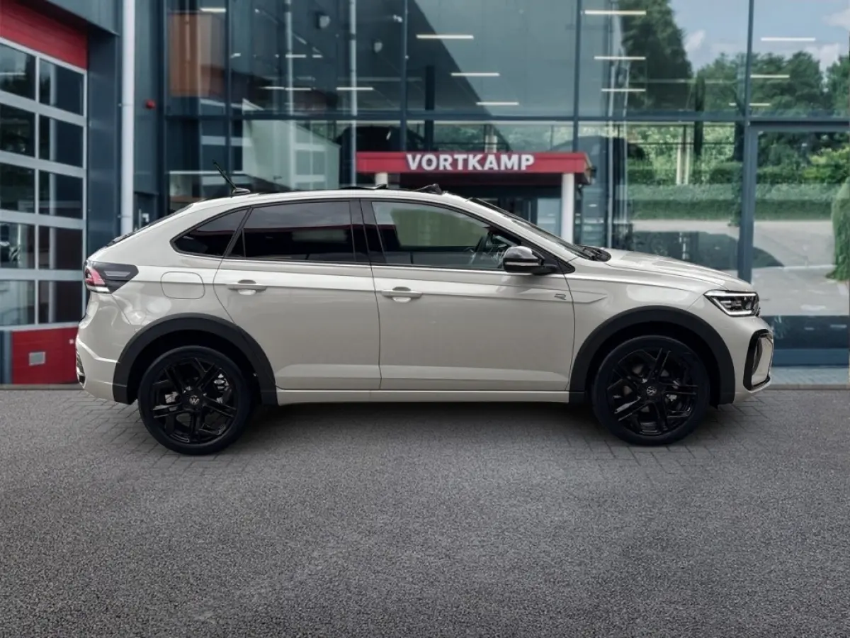 1.0 TSI DSG R-LINE BLACK STYLE PANO-DAK/CAMERA/ACC/IQ/STOELVERW/CARPLAY