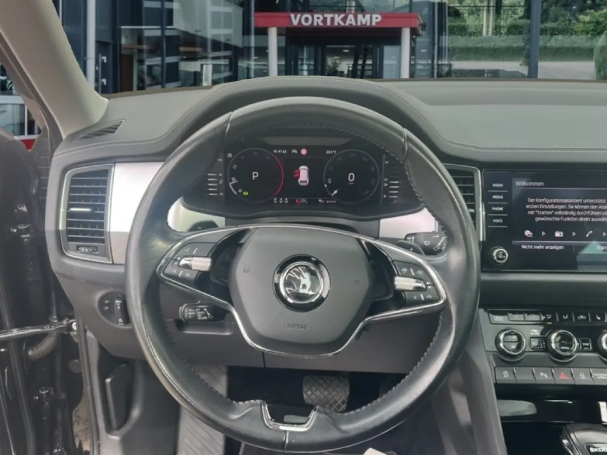 2.0 TDI DSG AMBITION PANO-DAK/PDC/ACC/STOELVERW/CARPLAY