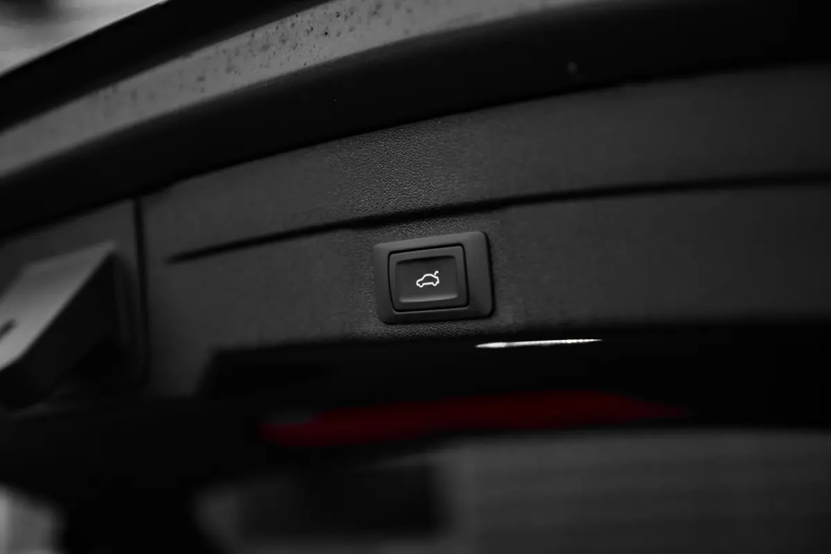 S edition 2.0 110 kW / 150 pk | Adaptive cruise control | Aluminium optiek in het interieur | Audi smartphone interface