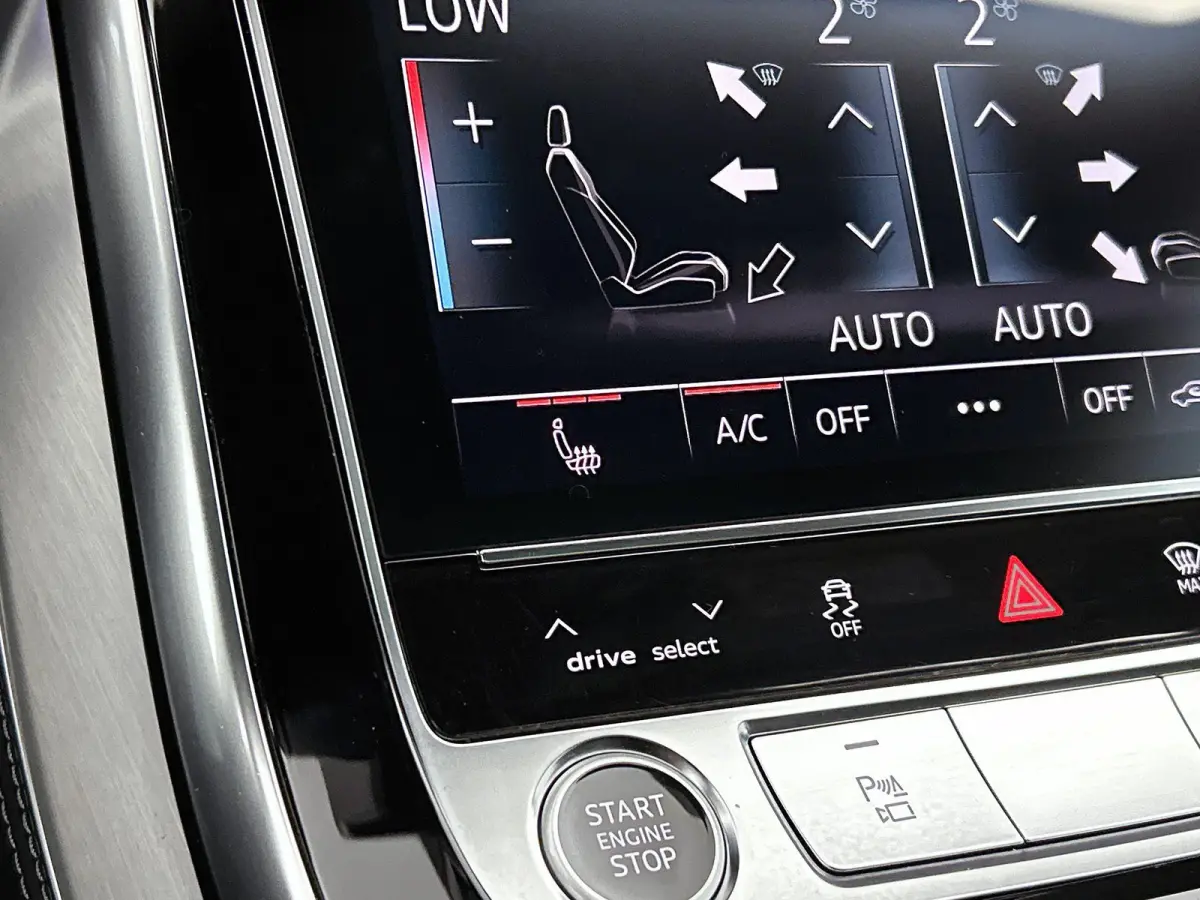 55 TFSI e quattro Pro Line S 381 PK | Panoramadak | Luchtvering | Climate Control | Stoelverwarming | Cruise Control | Achteruitrijcamera | Elektrisch verstelbare stoelen |