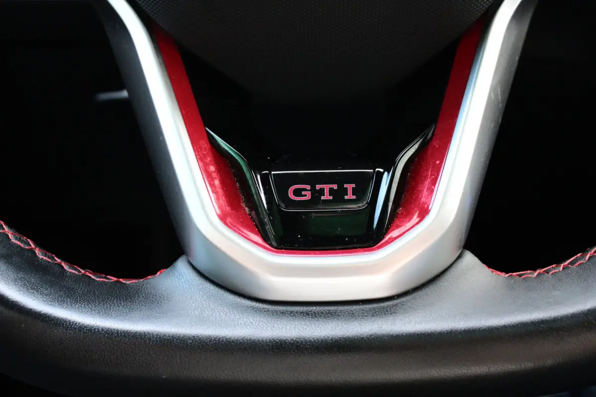 2.0 TSI GTI | DSG | LED IQ-MATRIX | 18" | PANO | ACC | VIRTUAL | CAMERA | DODEHOEK | ZÉÉR MOOI!