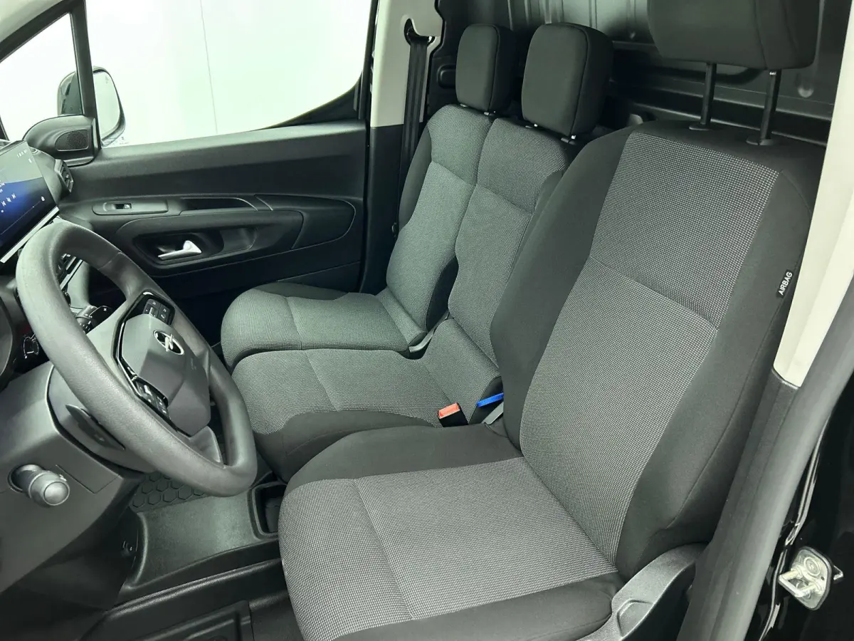 1.5 BlueHDi 130 S&S L2 Automaat Apple Carplay Navigatie Trekhaak Airco Camera Cruise Control Parkeersensoren