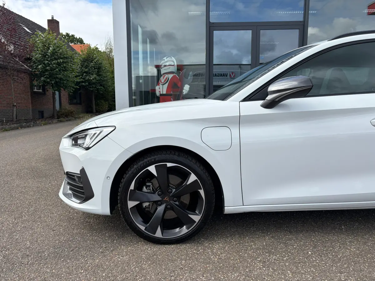 1.4 e-Hybrid Business|Rijklaar prijs|Camera|Elek. klep|CarPlay|ACC|Sfeer|