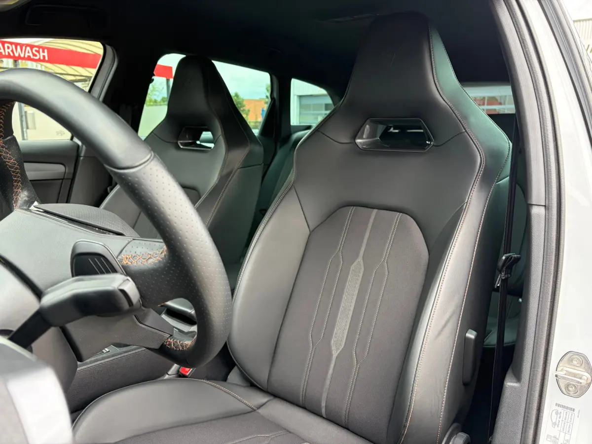 1.4 e-Hybrid Business|Rijklaar prijs|Camera|Elek. klep|CarPlay|ACC|Sfeer|
