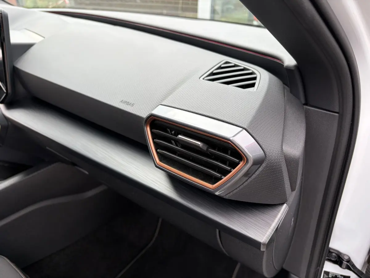 1.4 e-Hybrid Business|Rijklaar prijs|Camera|Elek. klep|CarPlay|ACC|Sfeer|