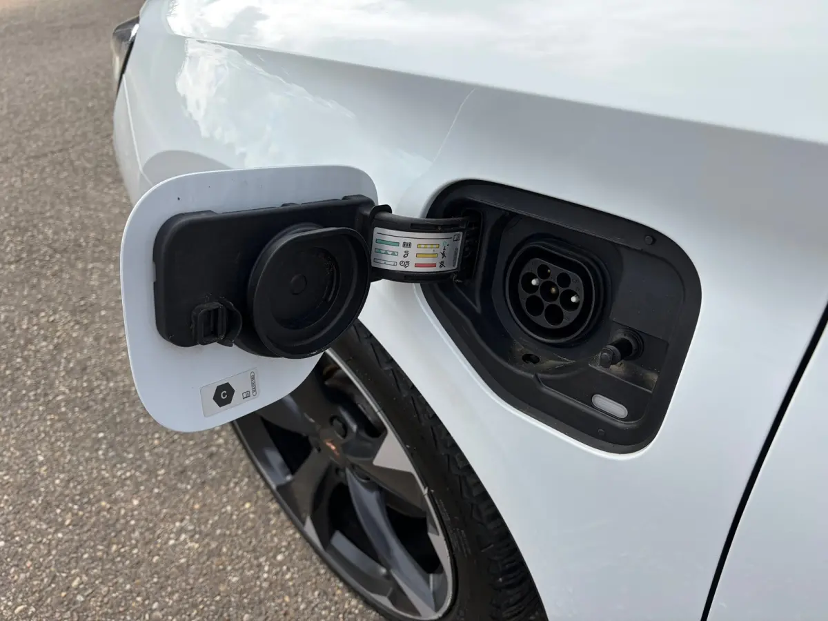 1.4 e-Hybrid Business|Rijklaar prijs|Camera|Elek. klep|CarPlay|ACC|Sfeer|