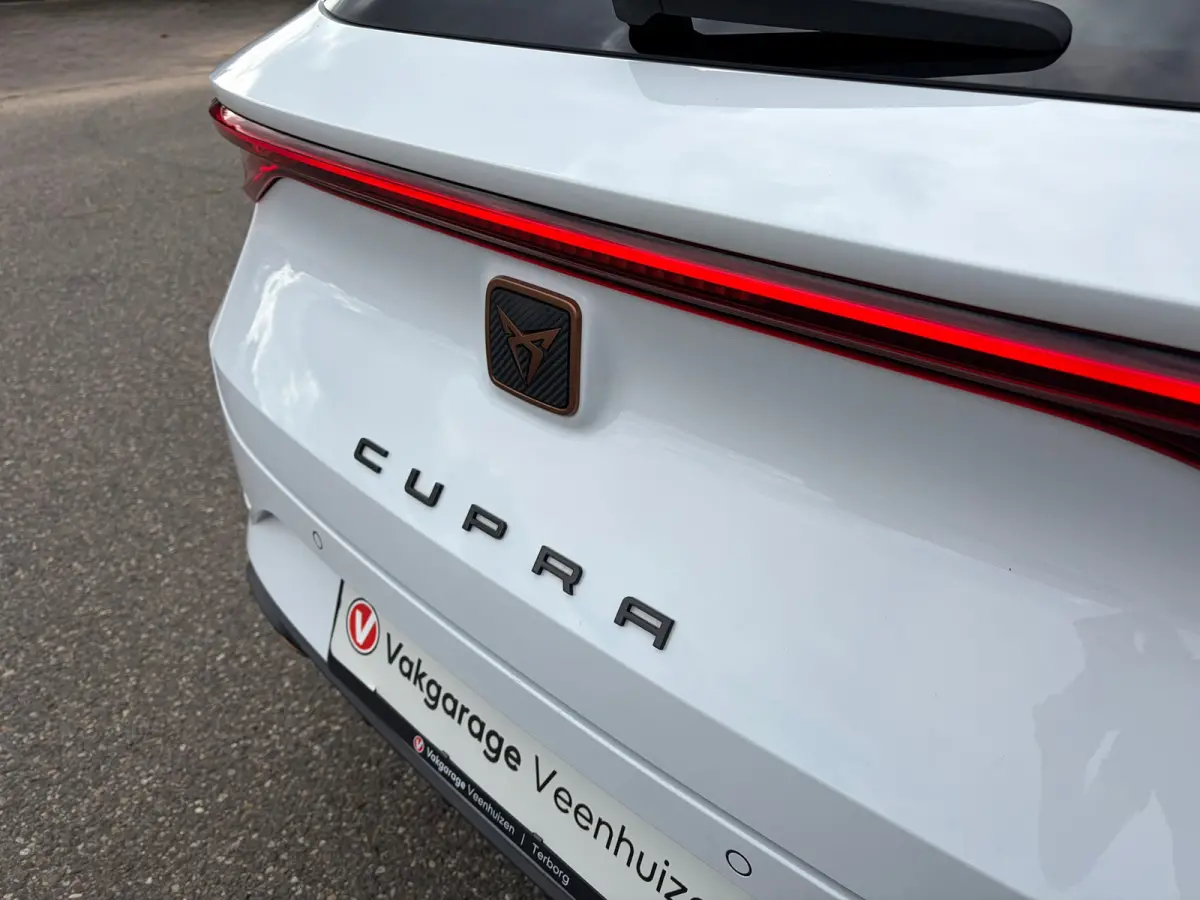 1.4 e-Hybrid Business|Rijklaar prijs|Camera|Elek. klep|CarPlay|ACC|Sfeer|