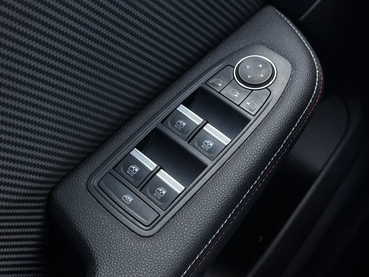 1.0 TCe R.S. Line | NL-auto | Camera | Keyless | Carplay | Navi