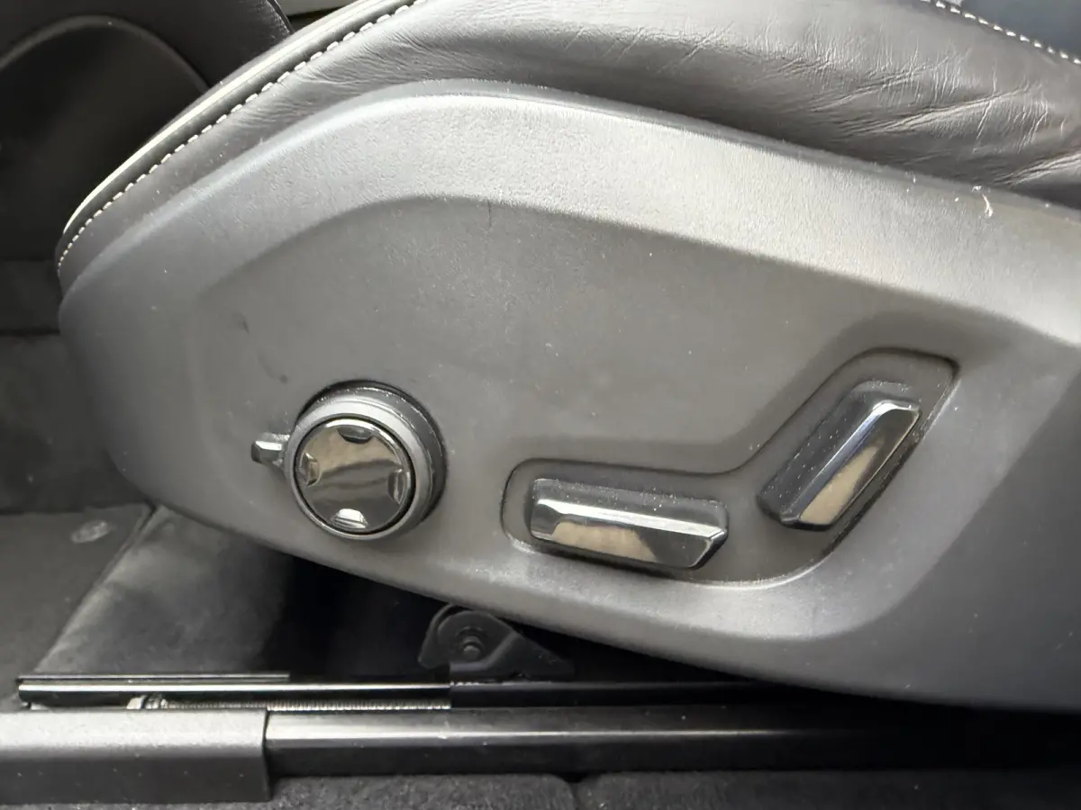 2.0 T8 Plug-in-hybrid AWD Polestar Engineered SOH 99%! Schuif/kantel dak Bowers&Wilkins SOH 99%!