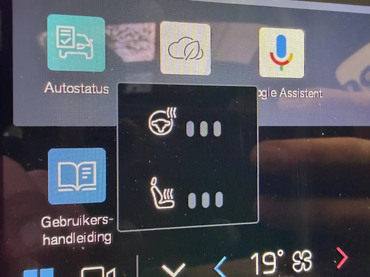 2.0 T8 Plug-in-hybrid AWD Polestar Engineered SOH 99%! Schuif/kantel dak Bowers&Wilkins SOH 99%!