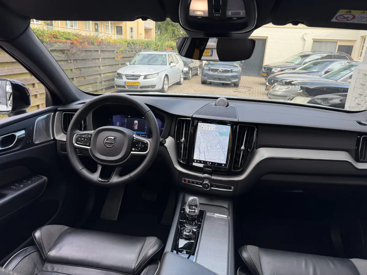2.0 T8 Plug-in-hybrid AWD Polestar Engineered SOH 99%! Schuif/kantel dak Bowers&Wilkins SOH 99%!