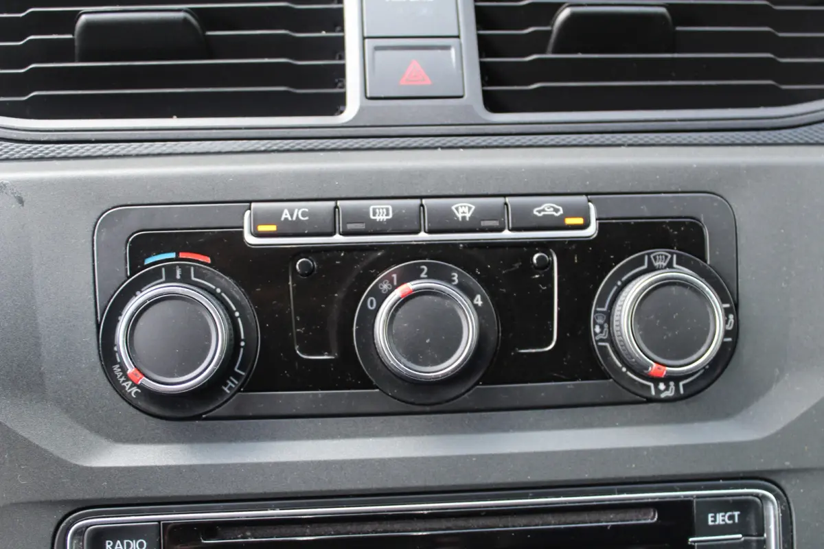 2.0 TDI L1H1 BMT Comfortline 75PK | Airco | Navigatie | Parkeersensoren