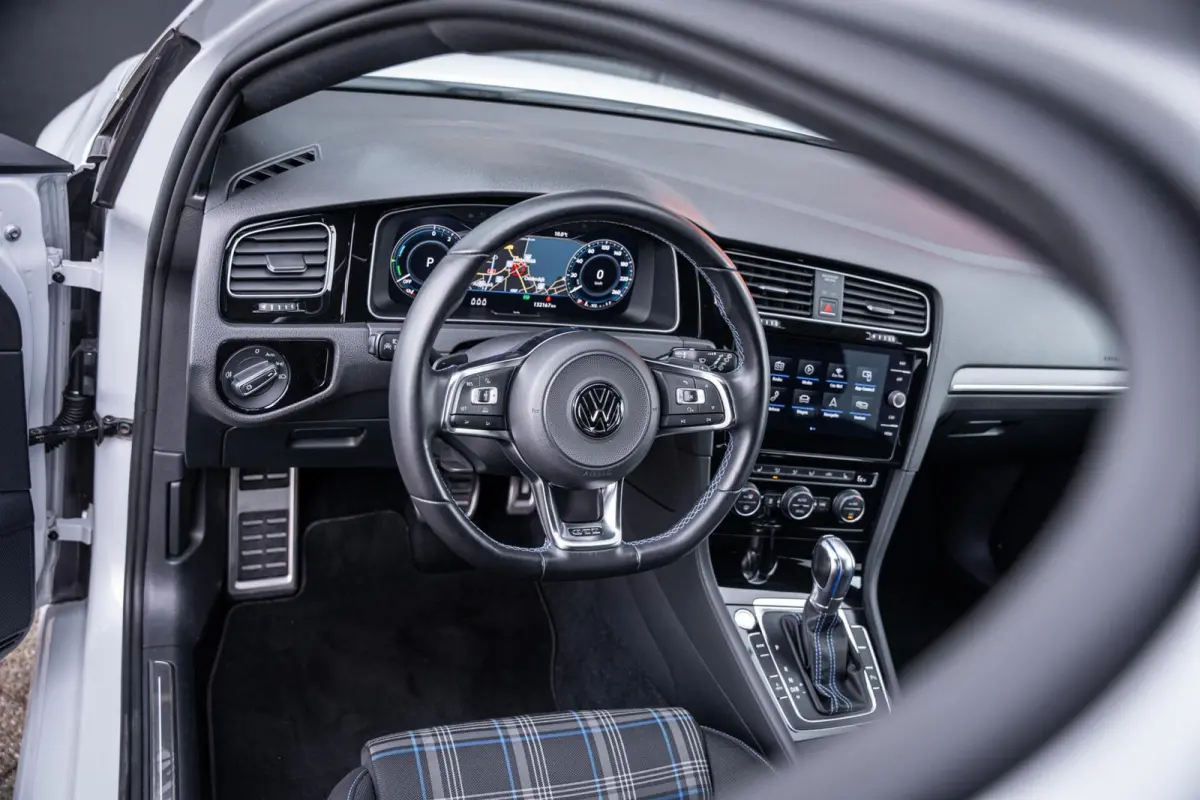 1.4 TSI GTE*VIRTUAL*CAMERA*TREKHAAK*KEYLESS*