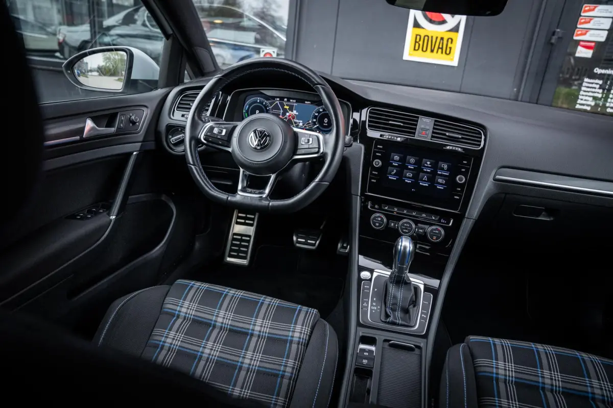 1.4 TSI GTE*VIRTUAL*CAMERA*TREKHAAK*KEYLESS*