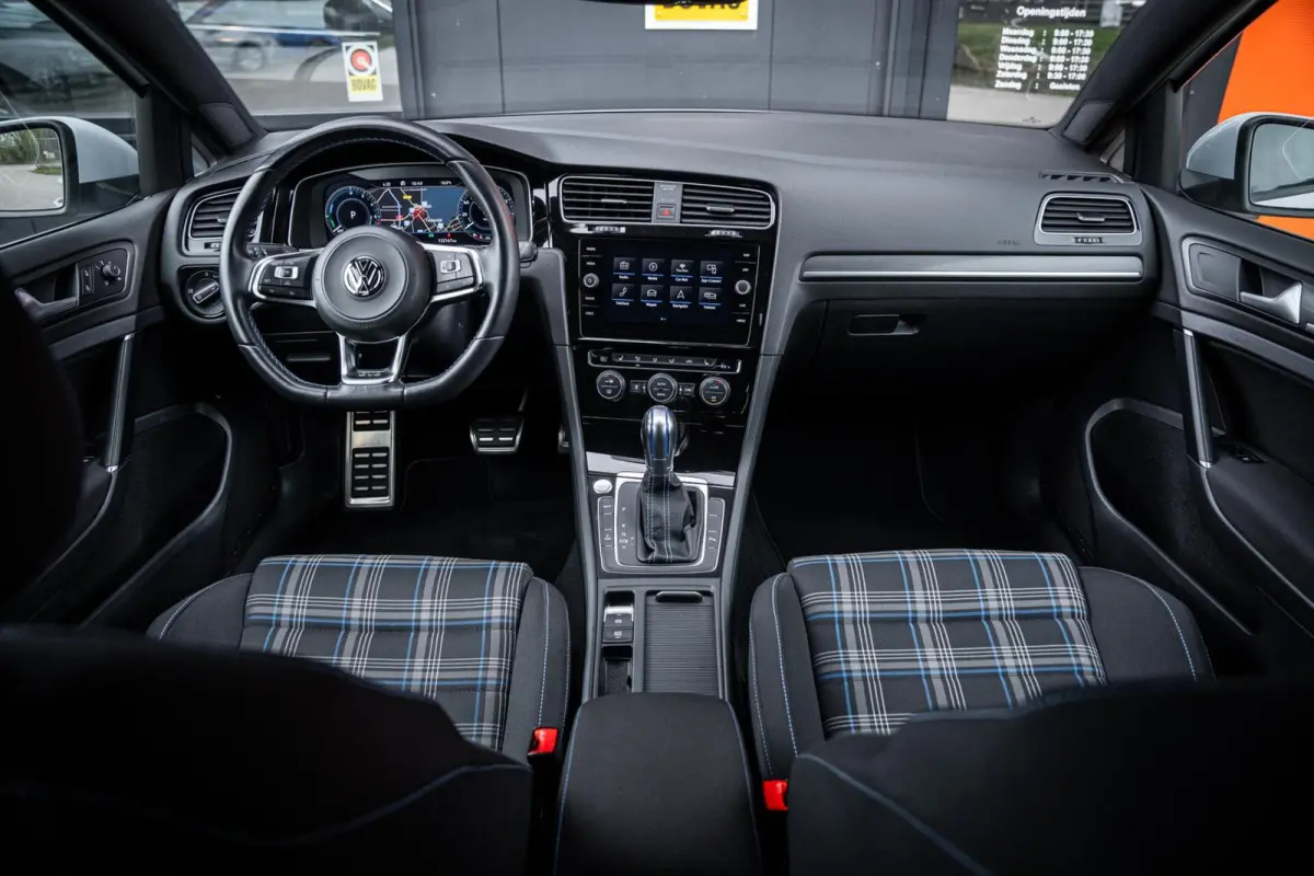 1.4 TSI GTE*VIRTUAL*CAMERA*TREKHAAK*KEYLESS*