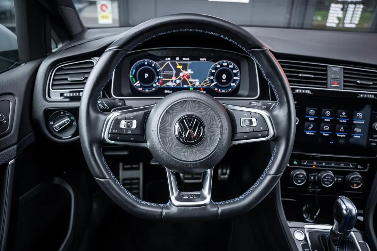 1.4 TSI GTE*VIRTUAL*CAMERA*TREKHAAK*KEYLESS*