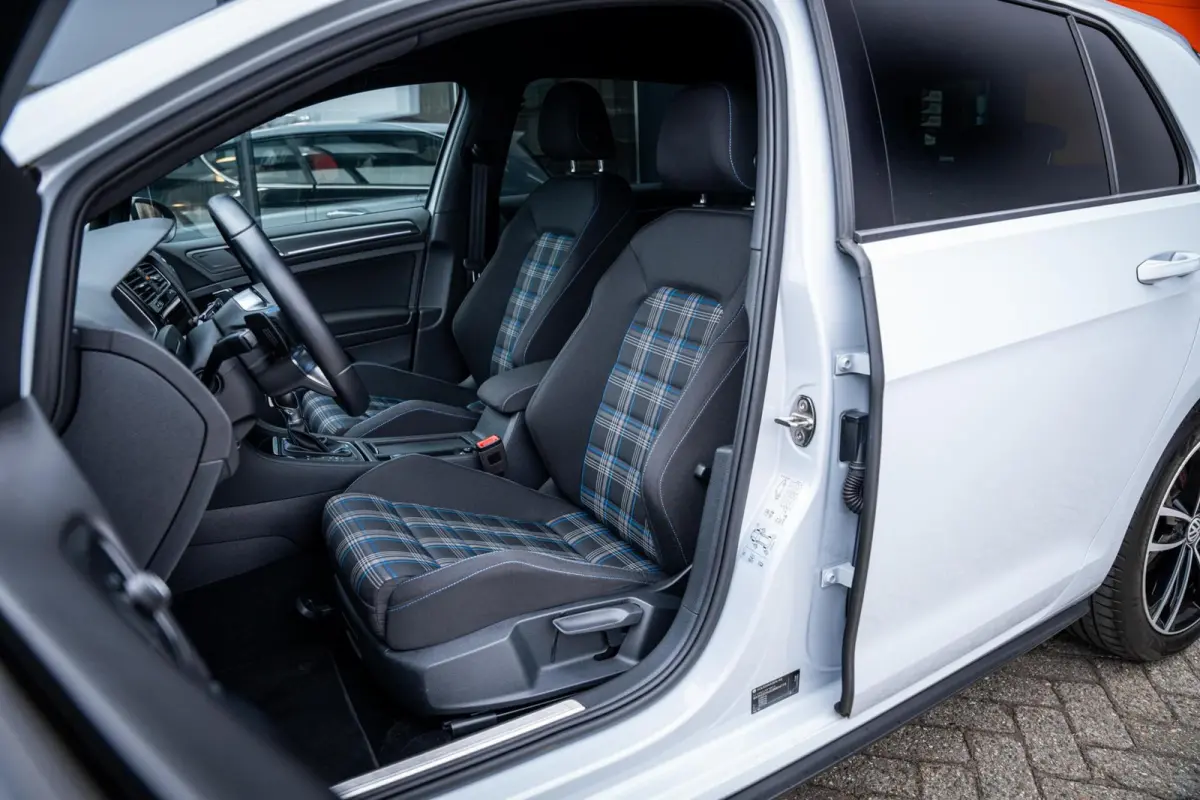 1.4 TSI GTE*VIRTUAL*CAMERA*TREKHAAK*KEYLESS*