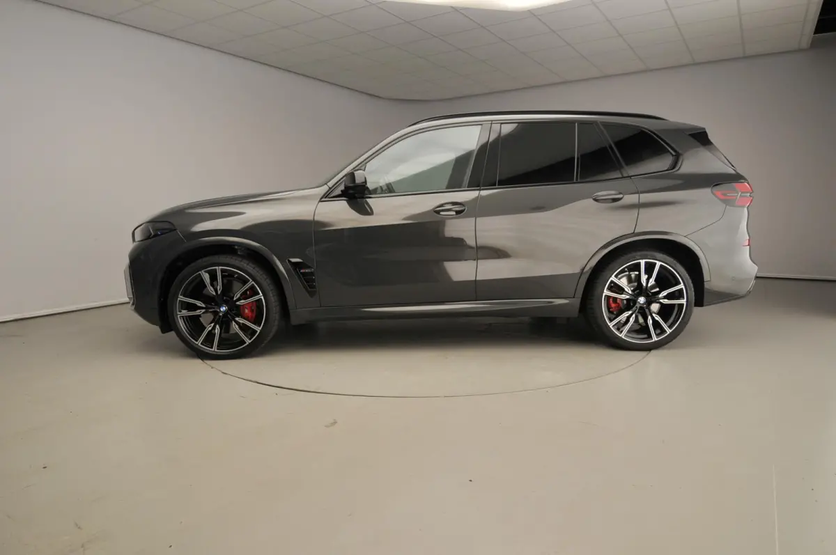 M60i xDrive | M-Sportpakket | LED | Leder | HUD | Panoramadak | Active steering | Comfortzetels | DAB | Bowers & Wilkins sound | Alu 22 inch