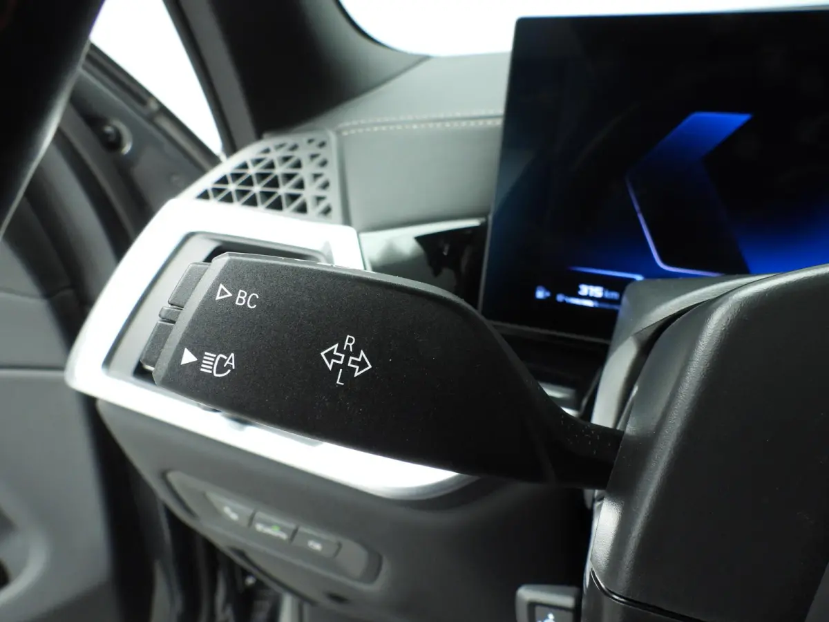 M60i xDrive | M-Sportpakket | LED | Leder | HUD | Panoramadak | Active steering | Comfortzetels | DAB | Bowers & Wilkins sound | Alu 22 inch
