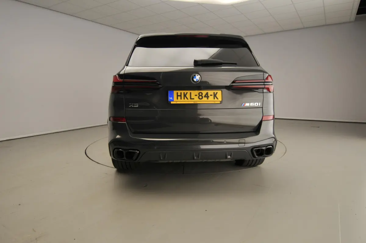 M60i xDrive | M-Sportpakket | LED | Leder | HUD | Panoramadak | Active steering | Comfortzetels | DAB | Bowers & Wilkins sound | Alu 22 inch