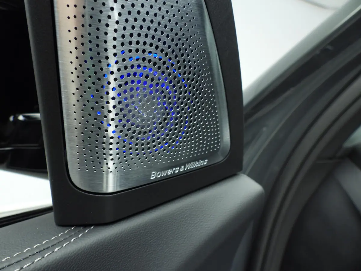 M60i xDrive | M-Sportpakket | LED | Leder | HUD | Panoramadak | Active steering | Comfortzetels | DAB | Bowers & Wilkins sound | Alu 22 inch