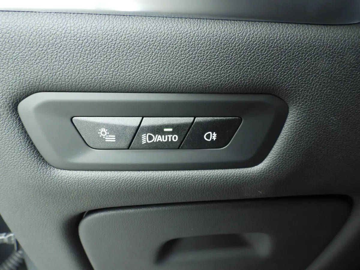 M60i xDrive | M-Sportpakket | LED | Leder | HUD | Panoramadak | Active steering | Comfortzetels | DAB | Bowers & Wilkins sound | Alu 22 inch