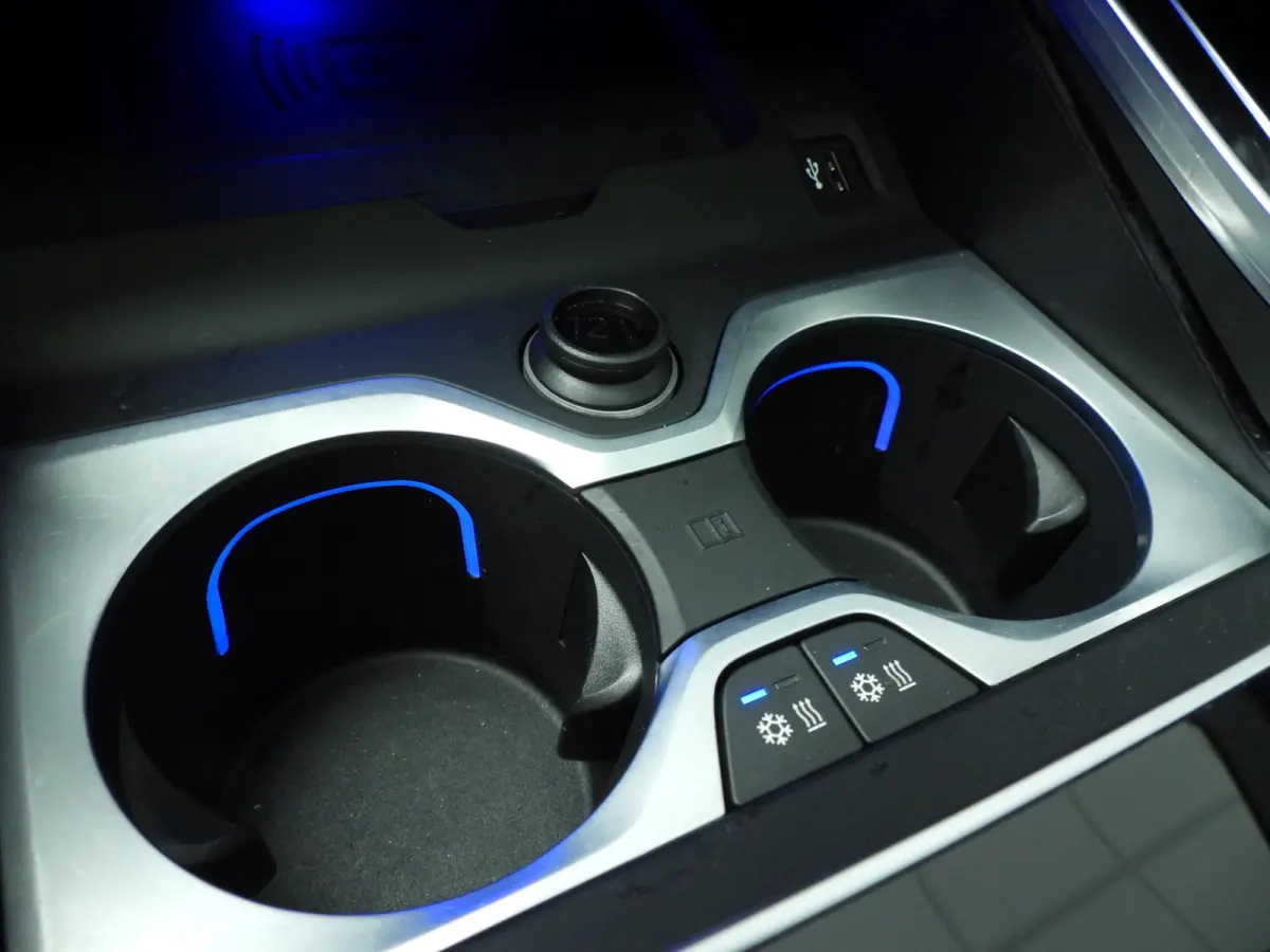 M60i xDrive | M-Sportpakket | LED | Leder | HUD | Panoramadak | Active steering | Comfortzetels | DAB | Bowers & Wilkins sound | Alu 22 inch
