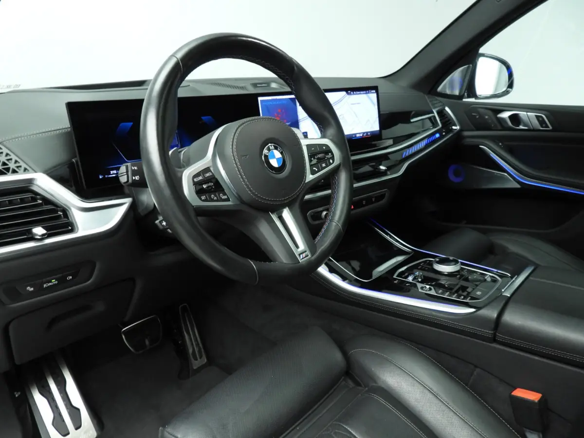 M60i xDrive | M-Sportpakket | LED | Leder | HUD | Panoramadak | Active steering | Comfortzetels | DAB | Bowers & Wilkins sound | Alu 22 inch