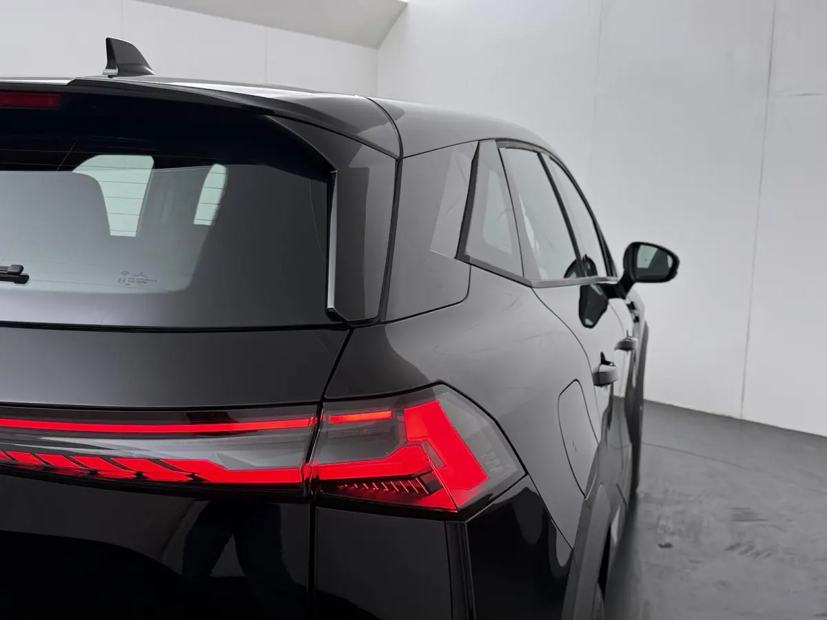 1.8 HEV Intense | €2.000 voorraadvoordeel! | Apple Carplay / Android auto | Keyless | Cruise control | Achteruitrijcamera