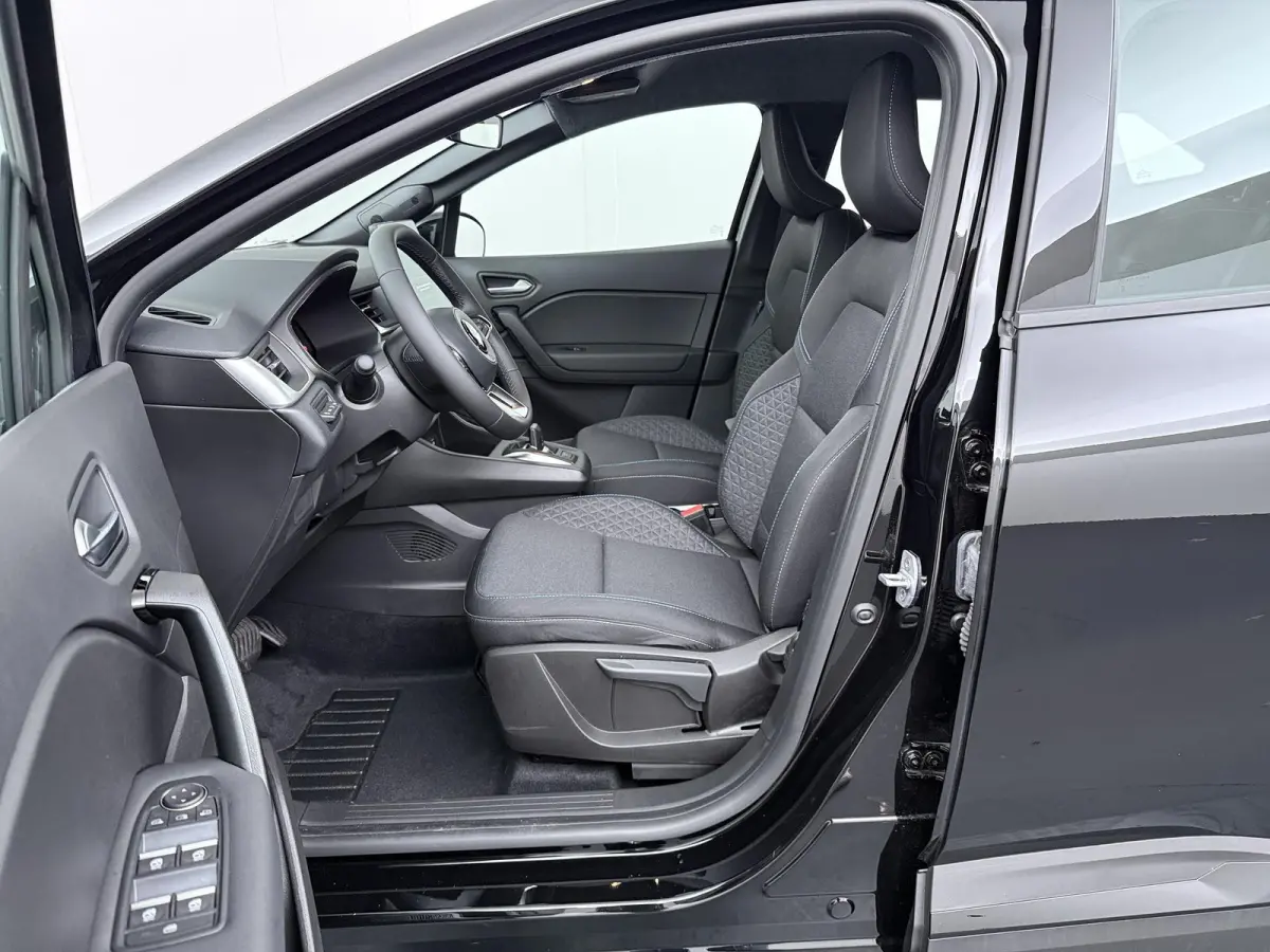 1.8 HEV Intense | €2.000 voorraadvoordeel! | Apple Carplay / Android auto | Keyless | Cruise control | Achteruitrijcamera