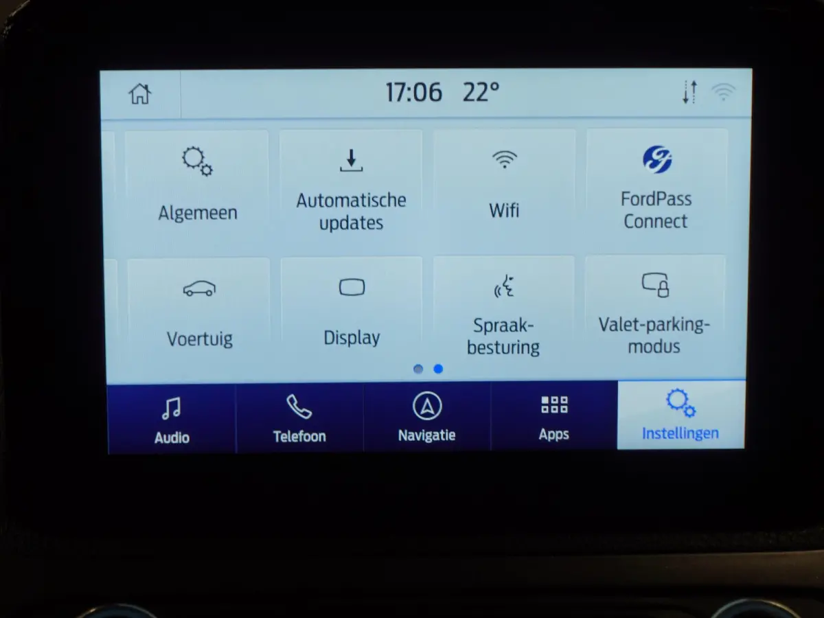 100pk L2 Trend Automaat Trekhaak Airco Navigatie Cruise control