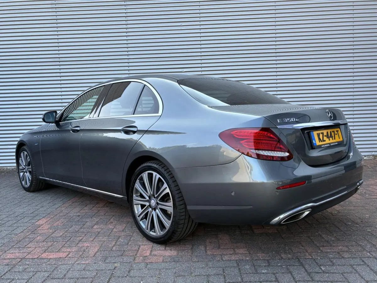 350 e Lease Edition Auto NL Auto Camera 16 Vol Opties Nieuw Model Perfecte Staat Carplay Sfeerverlichting Navi