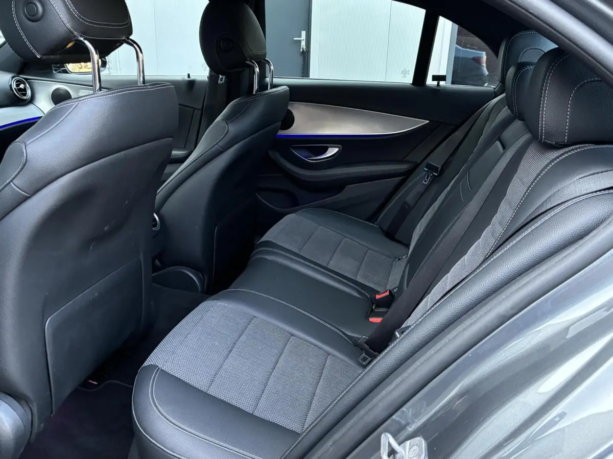 350 e Lease Edition Auto NL Auto Camera 16 Vol Opties Nieuw Model Perfecte Staat Carplay Sfeerverlichting Navi