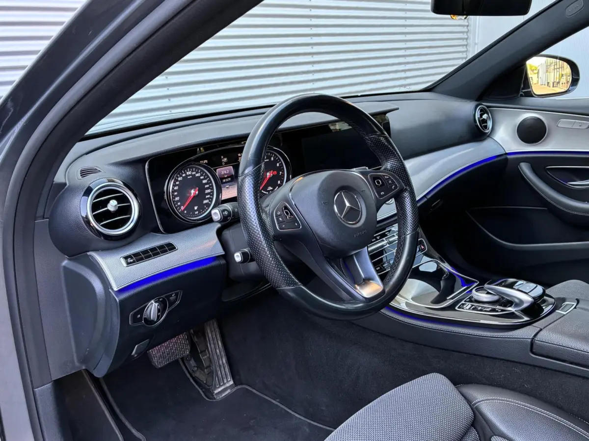 350 e Lease Edition Auto NL Auto Camera 16 Vol Opties Nieuw Model Perfecte Staat Carplay Sfeerverlichting Navi