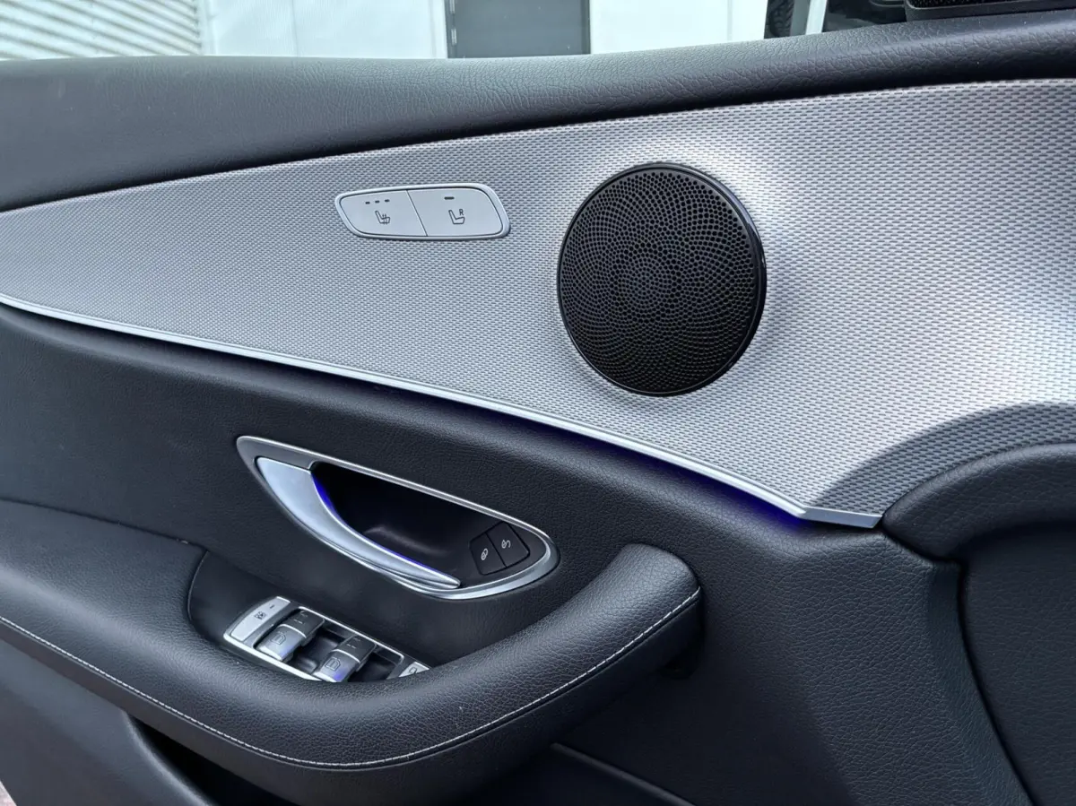 350 e Lease Edition Auto NL Auto Camera 16 Vol Opties Nieuw Model Perfecte Staat Carplay Sfeerverlichting Navi