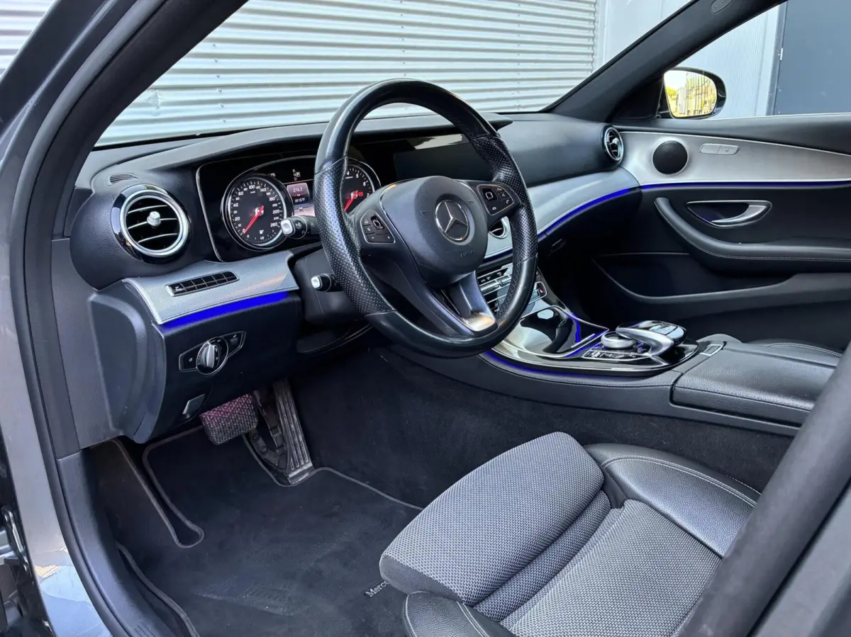 350 e Lease Edition Auto NL Auto Camera 16 Vol Opties Nieuw Model Perfecte Staat Carplay Sfeerverlichting Navi