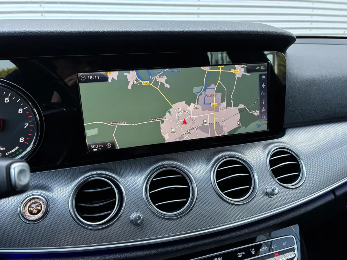 350 e Lease Edition Auto NL Auto Camera 16 Vol Opties Nieuw Model Perfecte Staat Carplay Sfeerverlichting Navi